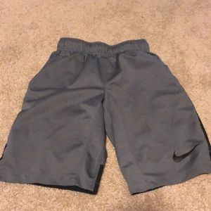 Boys Youth Nike Shorts size Small